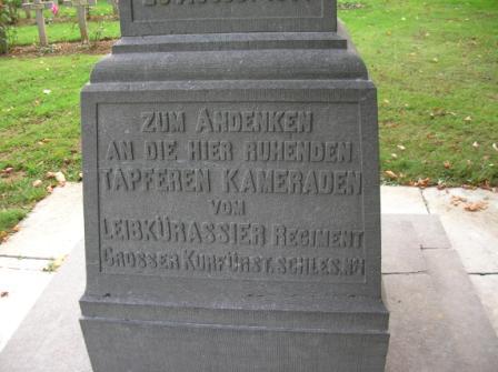 Monument des Leibkuerassiere - 26.4 ko