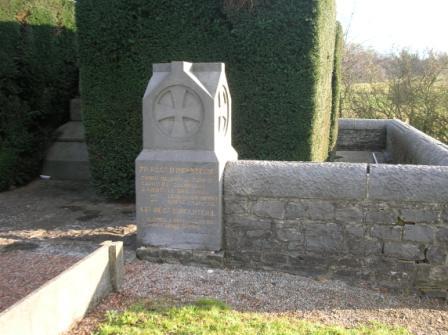 Arsimont - Monument du 10e corps d’arme franais - dtail - 30 ko