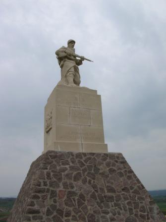 Monument de Lomont  la 11e division - 14.6 ko