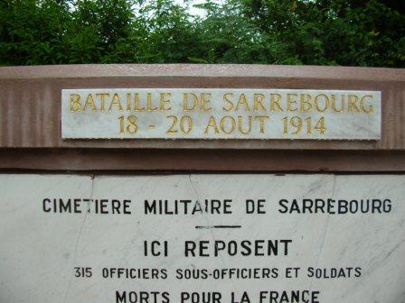 Sarrebourg - cimetière militaire de Bühl - stèle française (détail) - 33 ko