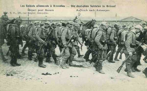 Soldats allemands se dirigeant vers Anvers - 32.8 ko