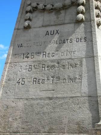 Givet - monument du 148e R.I. mentionnant le 348e R.I. et le 45e R.I.T. - 33.6 ko
