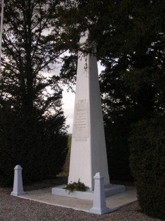 Leernes - monument du 28e R.I. - 34 ko